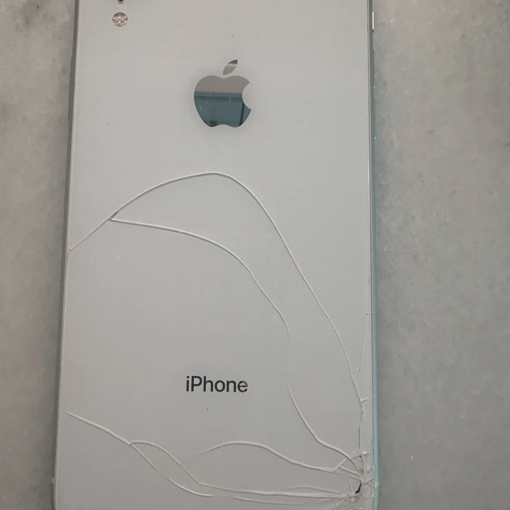 APPLE IPHONE XR White